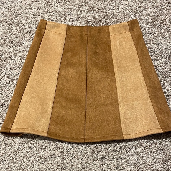 Le Lis Dresses & Skirts - Le Lis Tan and beige Women's Skirt